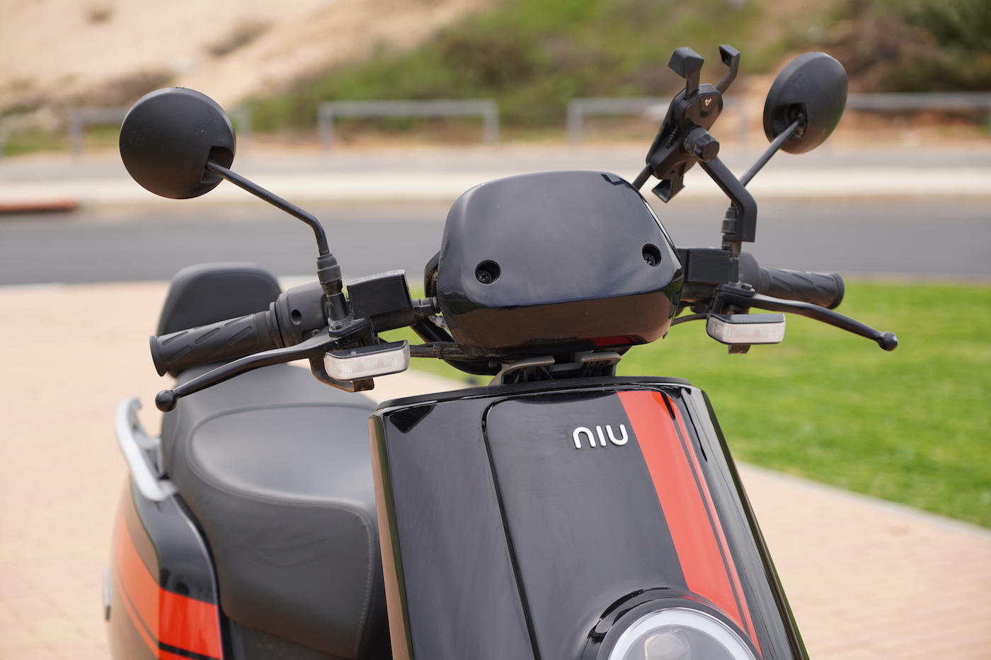 niu ngt e scooter review 27