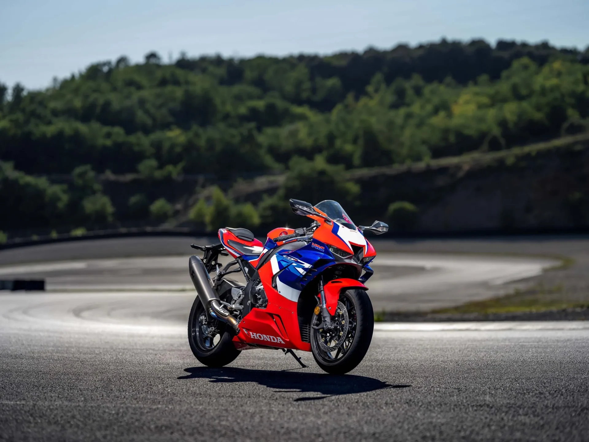 2022-Honda-CBR1000RR-R-Fireblade-21-scaled