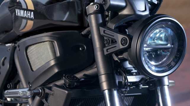 yamaha-mt-07-right-side-view