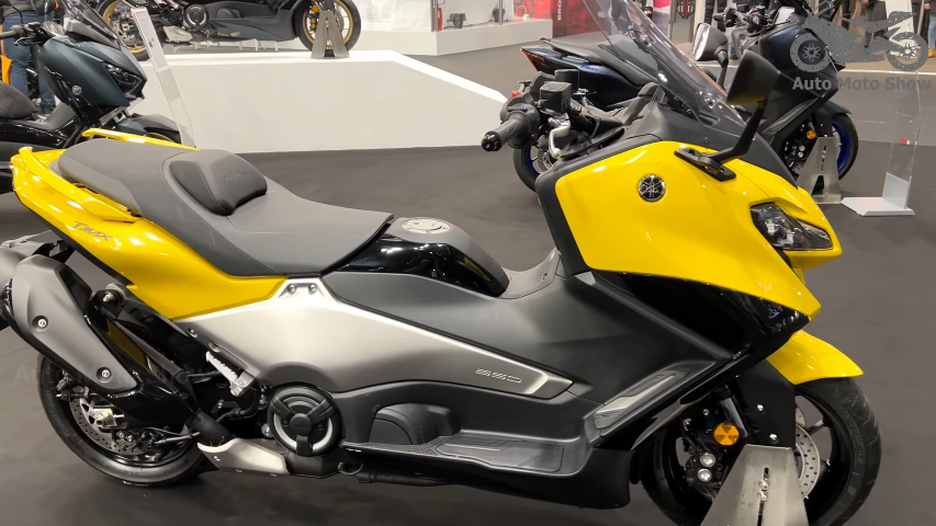 2. 2022 Yamaha TMAX 560