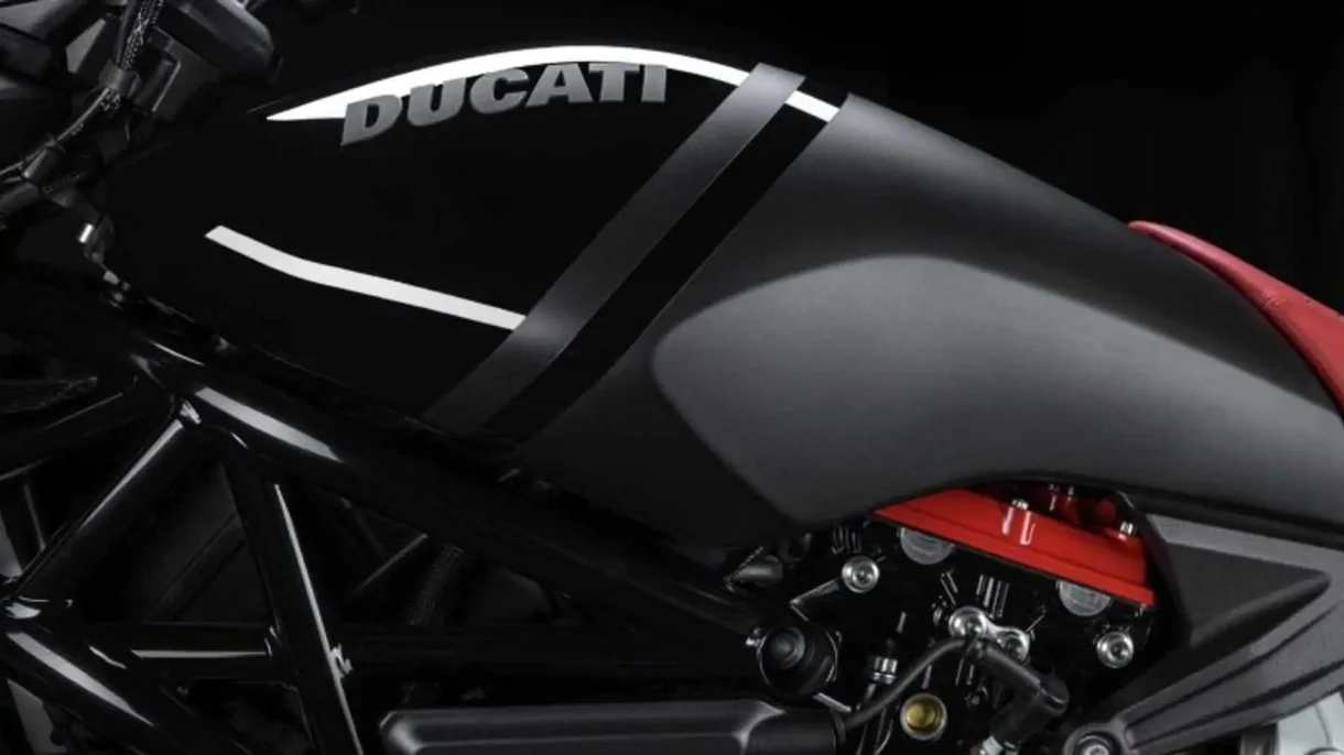 ducati-2022-xdiavel-nera