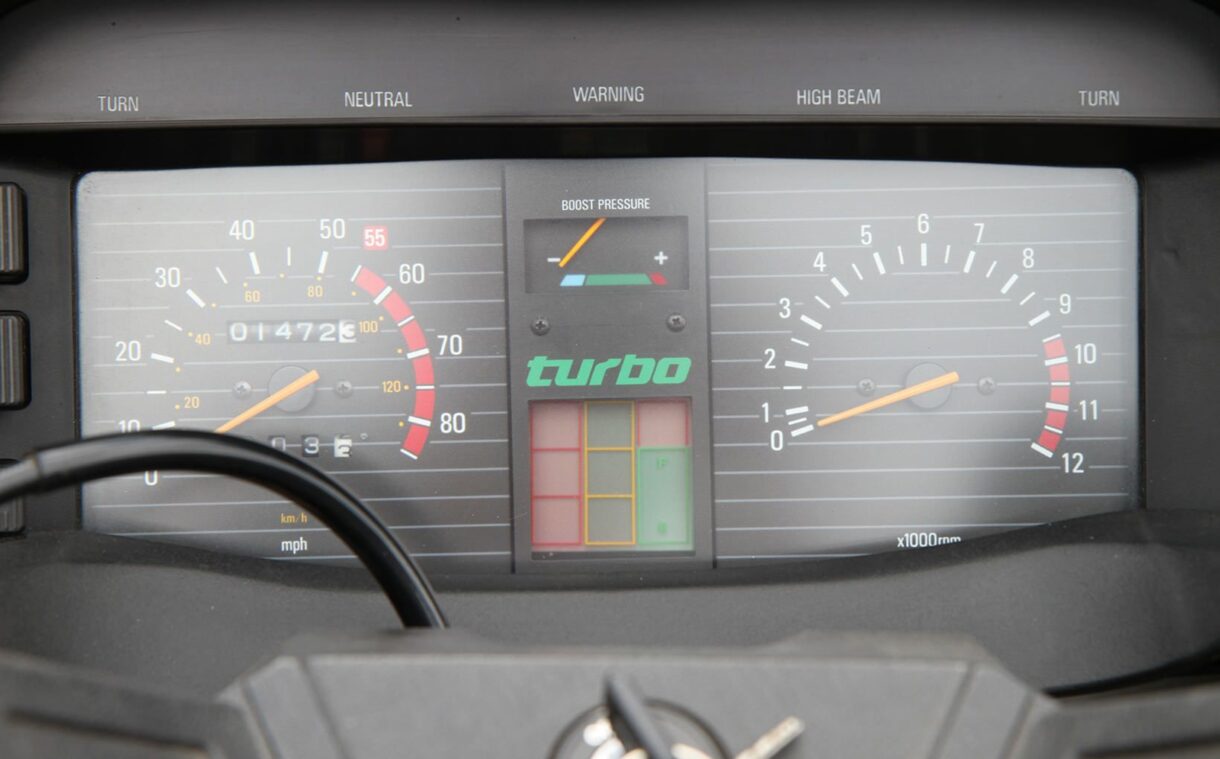 1982 Yamaha XJ650T Turbo ekran