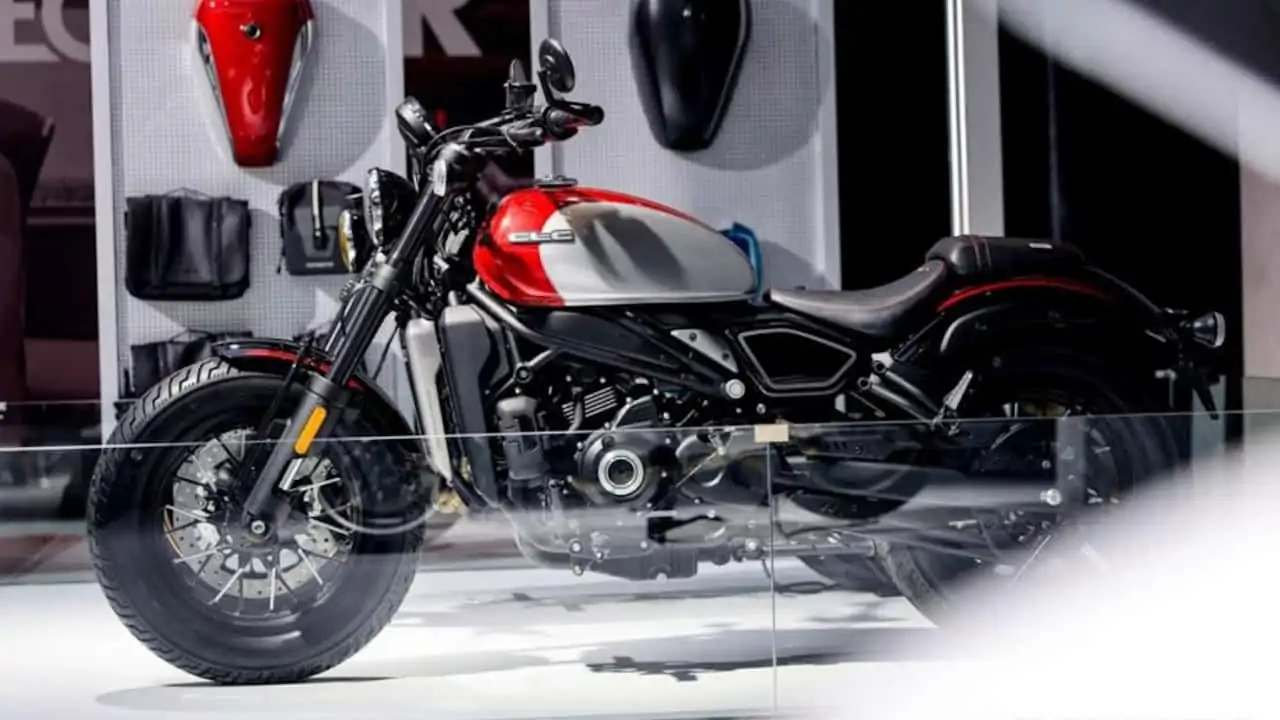 CFMoto Çin'de CLC 450 Bobber'ı Tanıttı