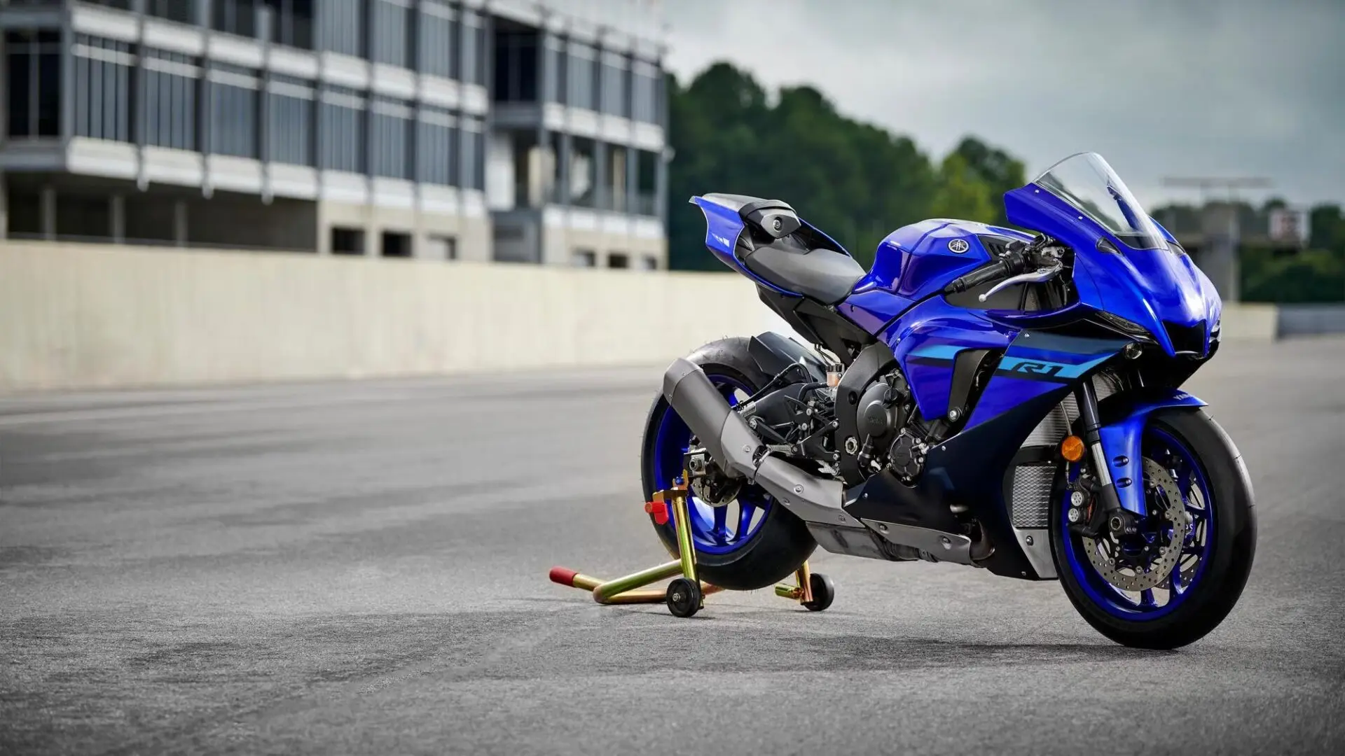 Nihayet! Yamaha YZF-R6 Yerine YZF-R9