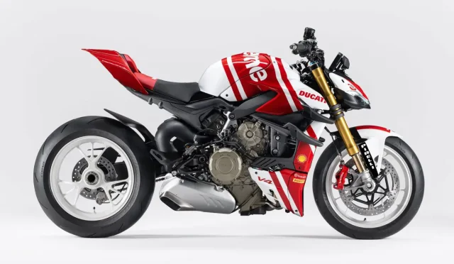 2025 Ducati Streetfighter V4 Supreme