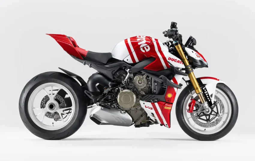 2025 Ducati Streetfighter V4 Supreme