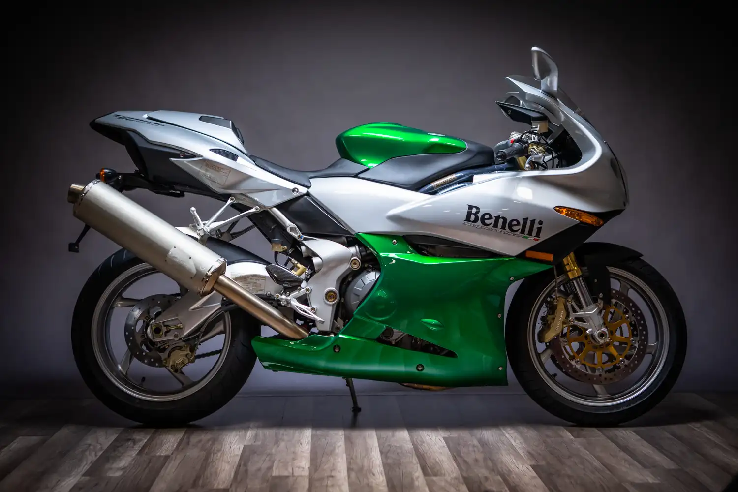 Gelmiş Geçmiş En İkonik 10 Üç Silindirli Spor Motosikleti, Benelli Tornado Tre 900