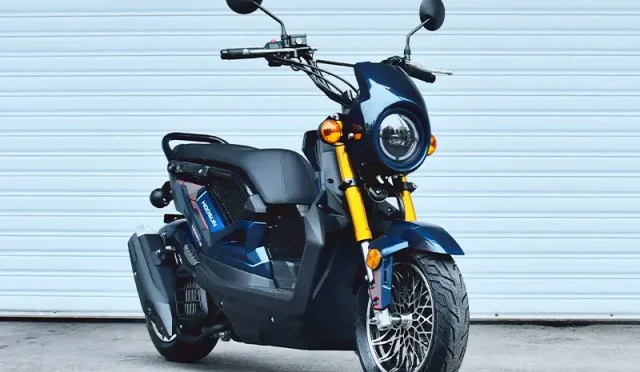 a Chinese scooter inspired by American cruiser motorcycles