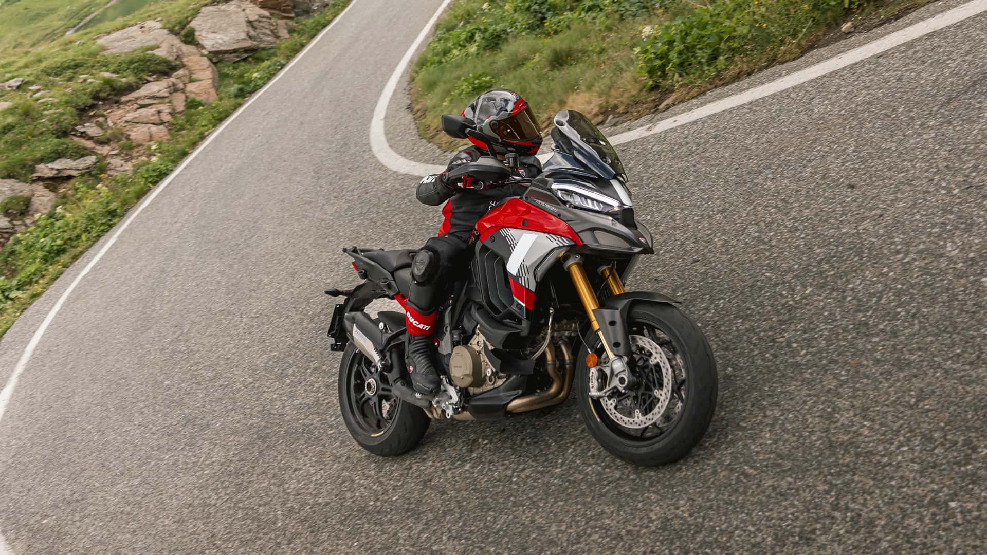 2025 ducati multistrada v4 pikes peak riding 6