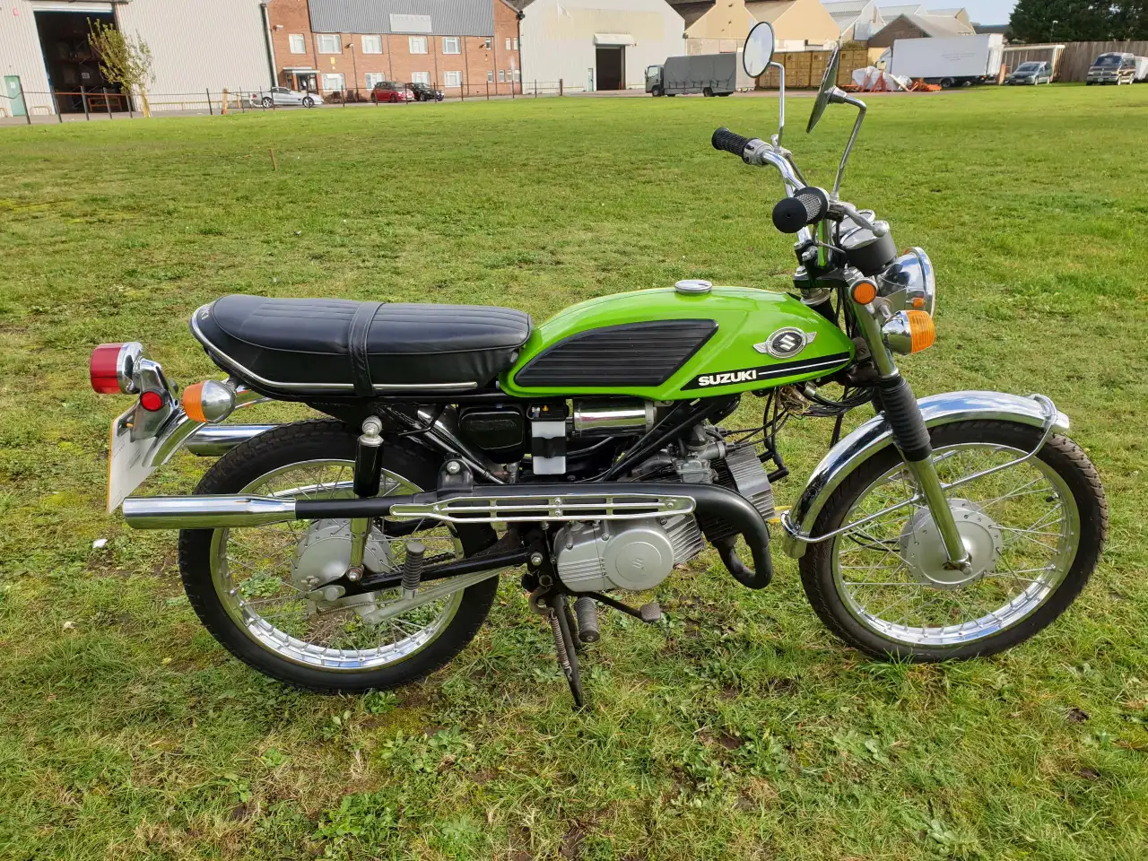 suzuki-t125