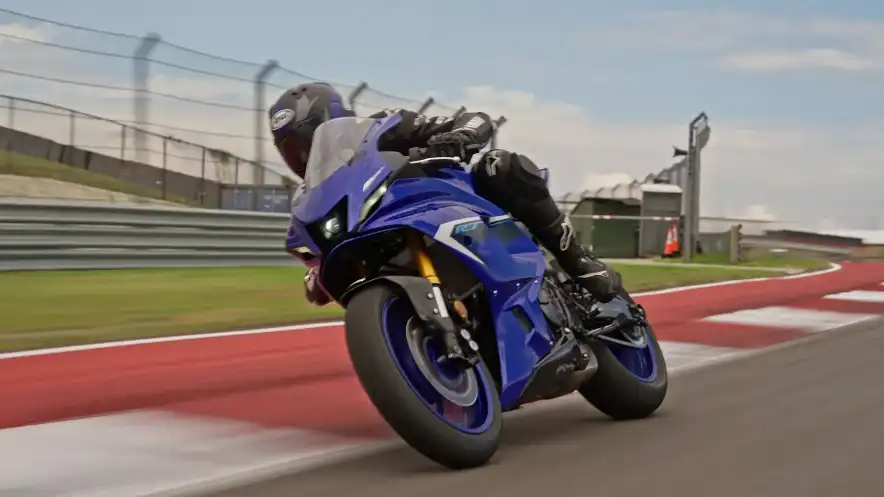 2025 Yamaha YZF R7 3