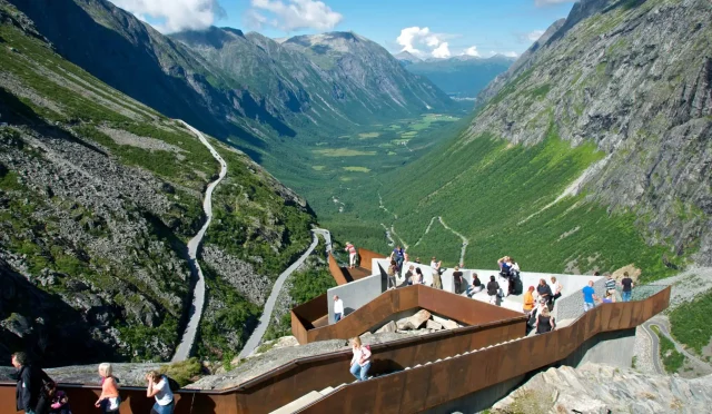 Dünyanın en iyi 10 motosiklet rotası, Trollstigen – Norveç