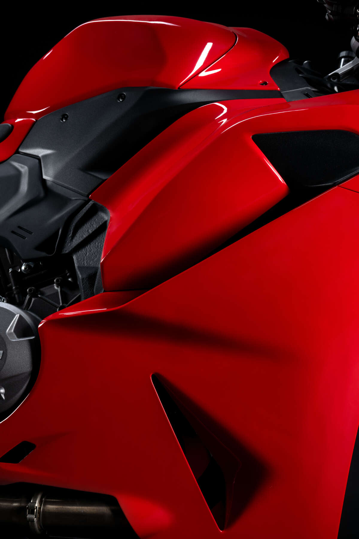 2025 Ducati Panigale V2 8 1200x1800 1